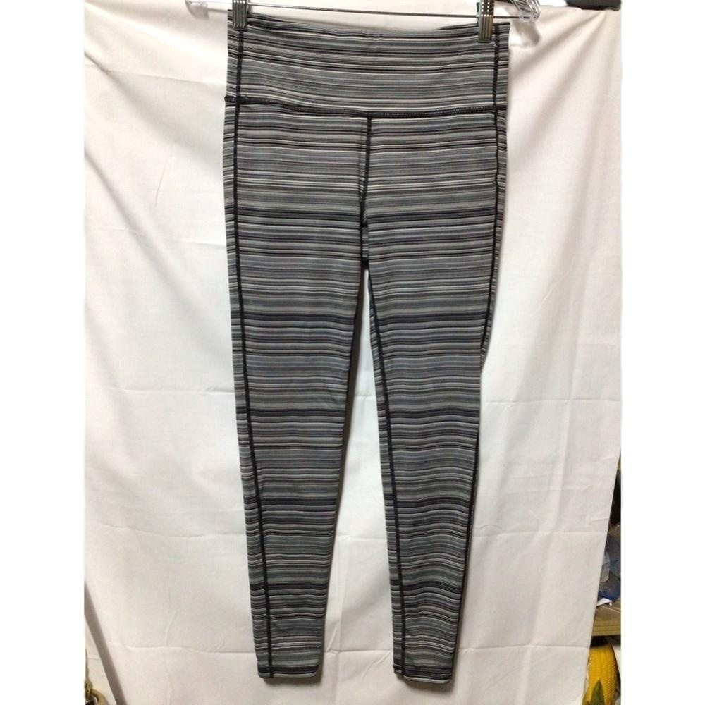 Athleta Chaturanga Spacedye Black & White Striped Full Length Leggings Size M‎